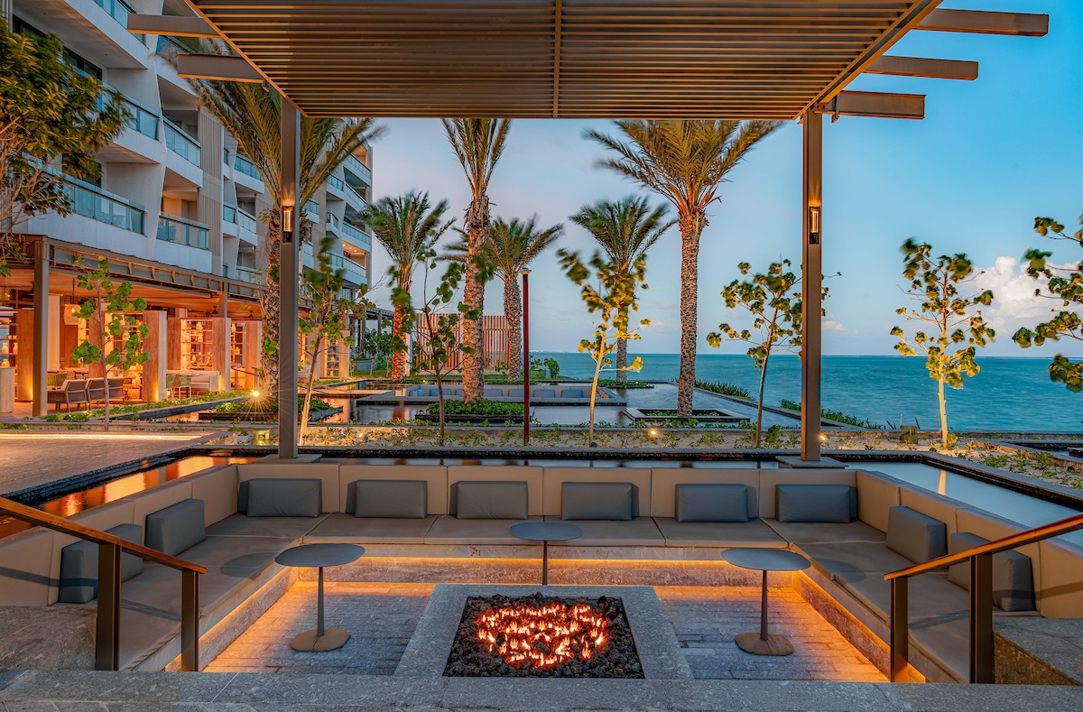 Waldorf Astoria Cancun-Fire Pit (2)