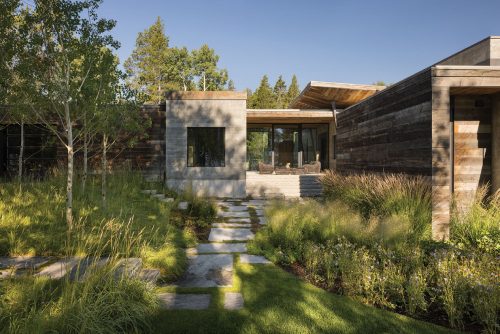 146-153_Moose-Bluff-16-500x334