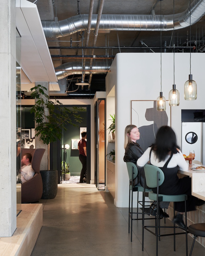 (c) Kevin Scott - The Shop by Porter0169_lr