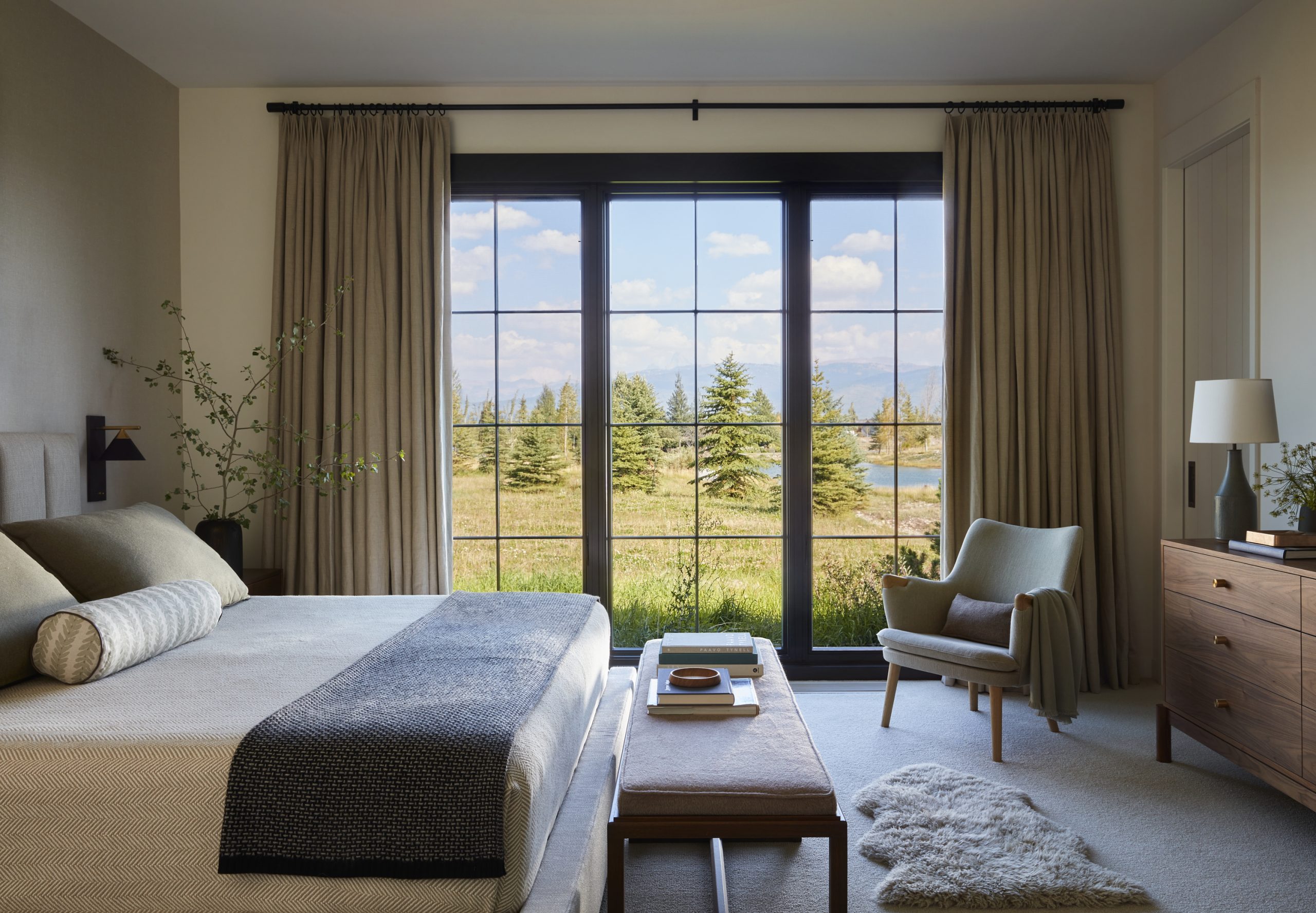 4_RD_Linger_0411_F-Primary Bedroom (1)