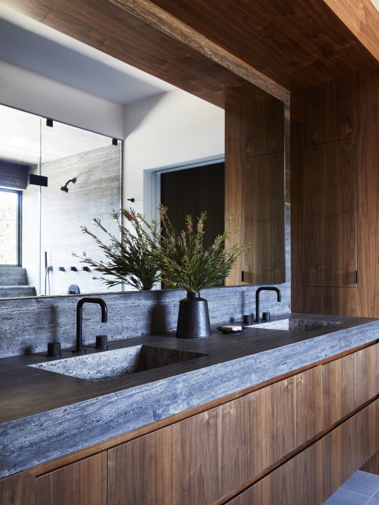 Hamptons 10 Photo by Tim Lenz