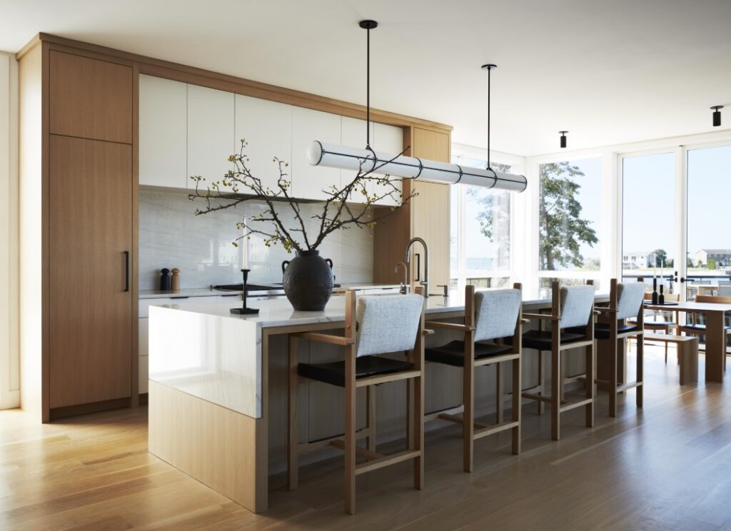 Hamptons 5 Photo by Tim Lenz