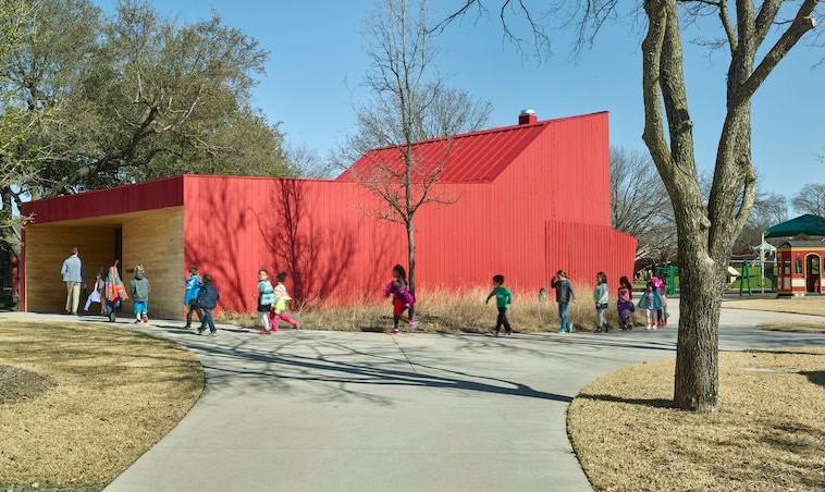 Lamplighter is a progressive, pre-K-through-fourth-grade school, founded in the late 1960s by Texas Instruments executives. It&rsquo;s about applied learning.