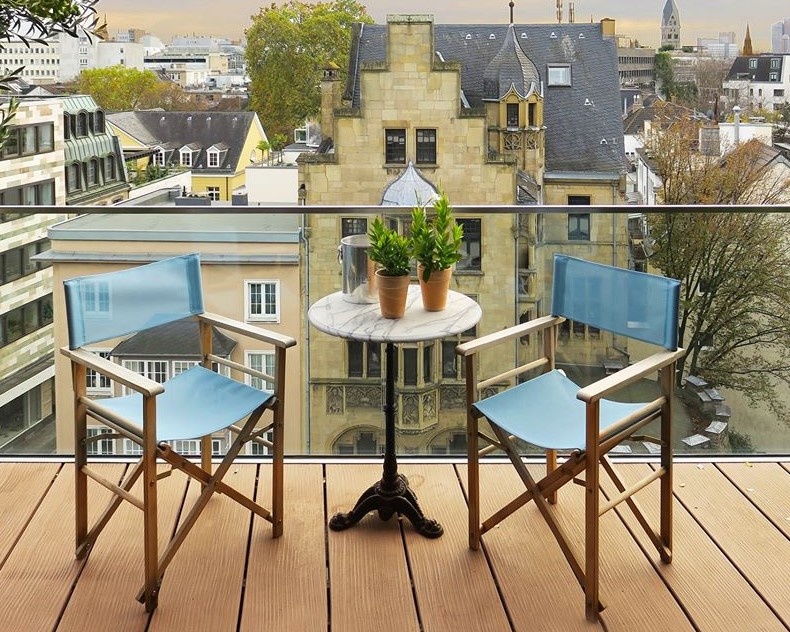 All in all, it’s a penthouse that celebrates the sweeping views all around it – especially the cathedral it faces.