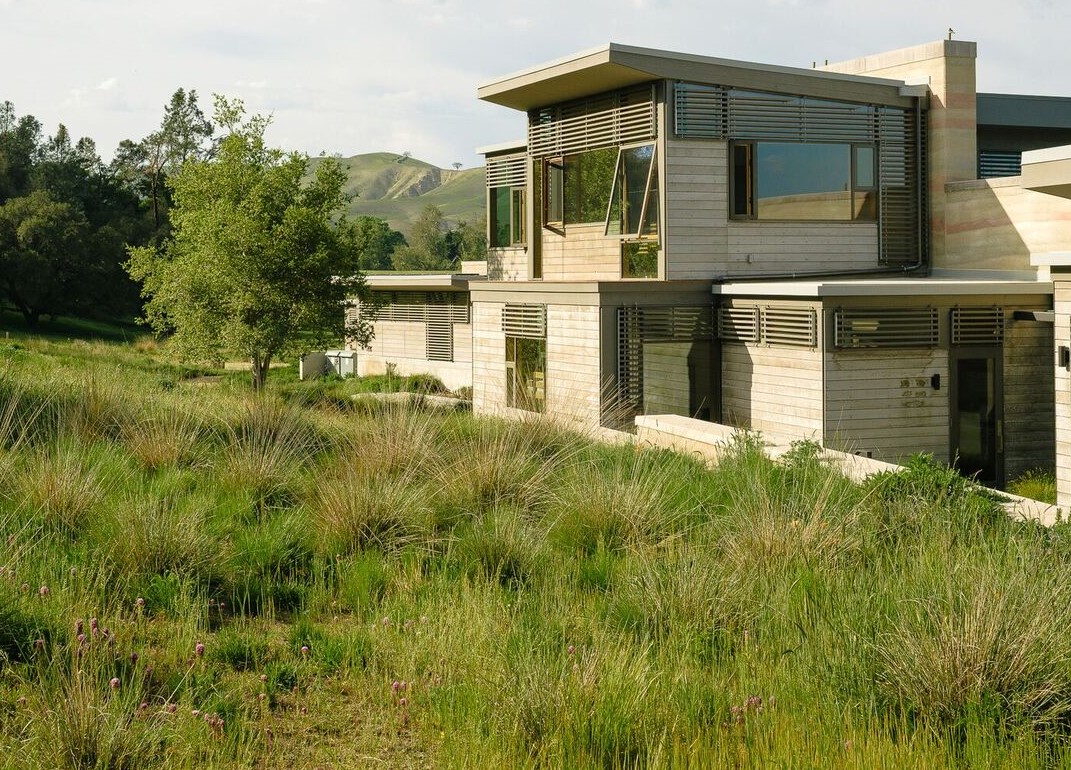 On a 500-acre site running along the San Andreas Fault, San Francisco-based Feldman Architecture created a family retreat for multiple generations.