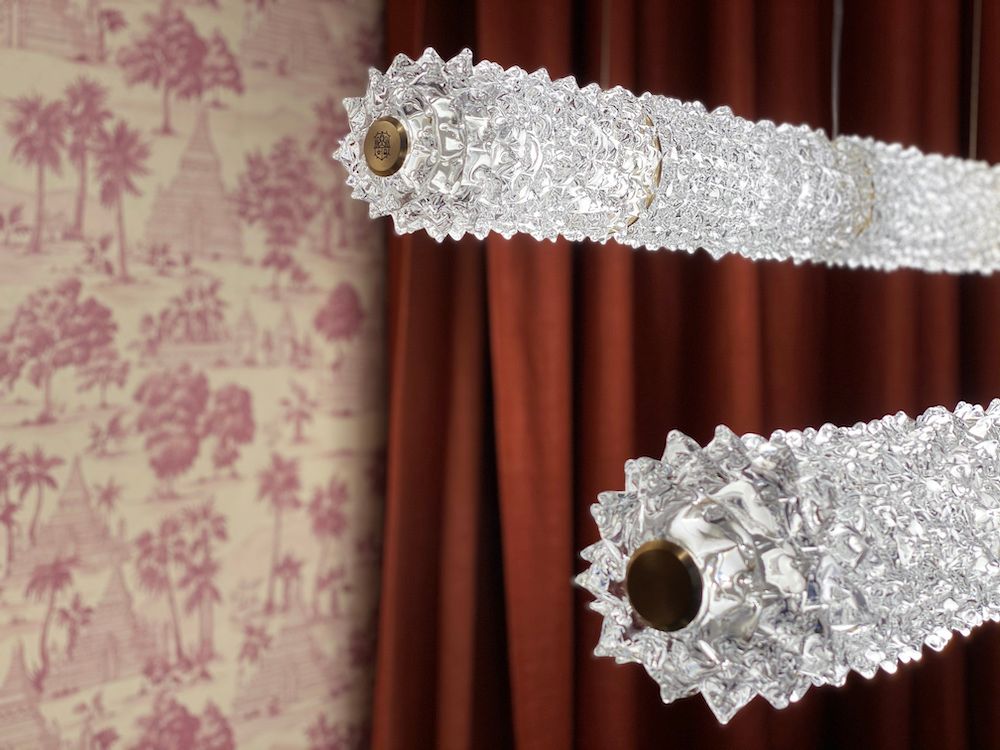 While it shows a sleeker, more modern edge to the historic brand’s refined and romantic aesthetic, designer Philippe Nigro used the company’s century-old “rostrato” technique as the key design element.